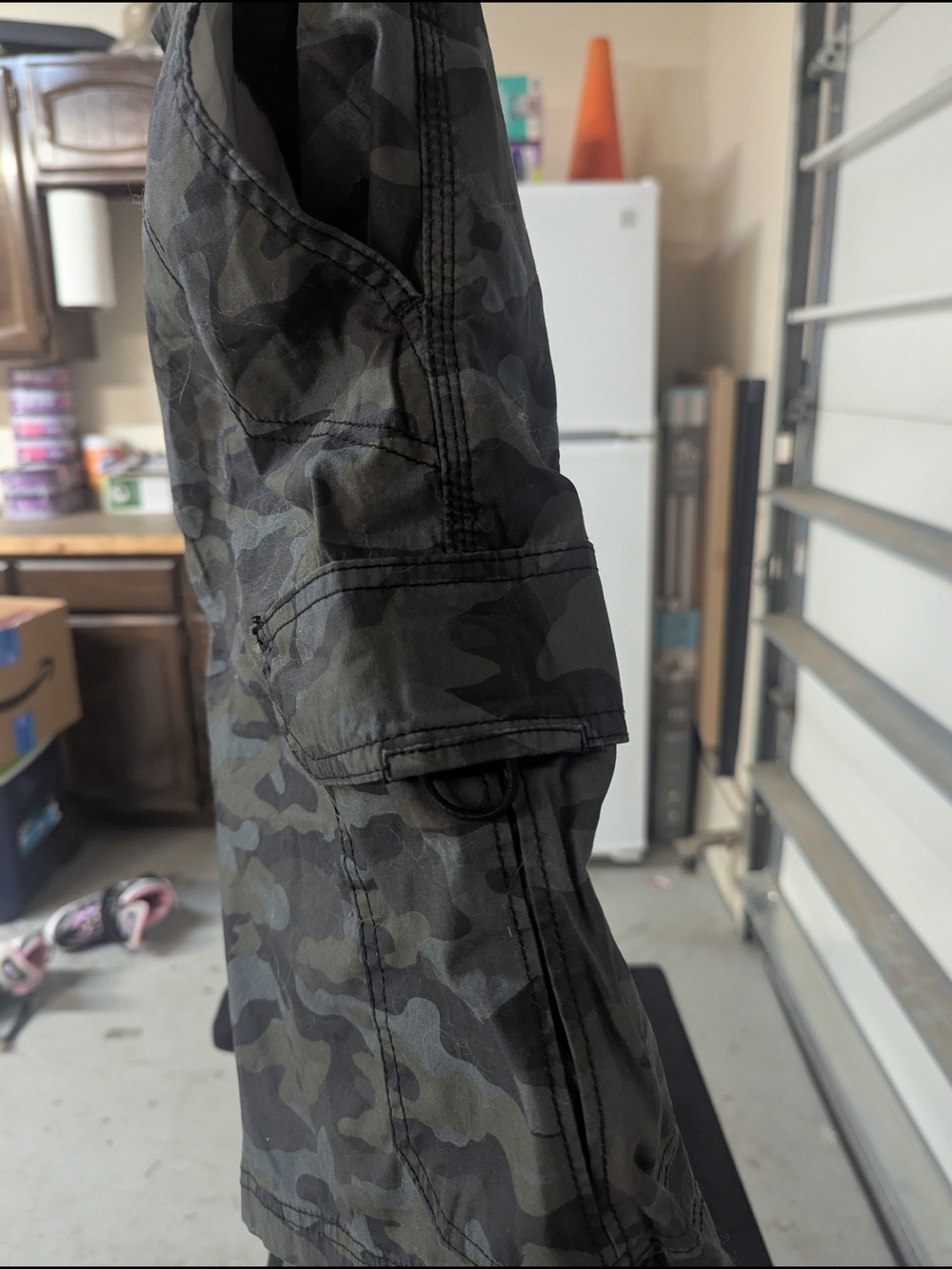 Lee Men's Gray/Black Camo Cargo Shorts - Picture 3 of 7